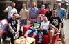 Die Jusos aus Bottrop, Gladbeck und Dorsten zusammen mit dem SPD-Bundestagsabgeordneten Michael Gerdes (vorne, 2 v.r.).